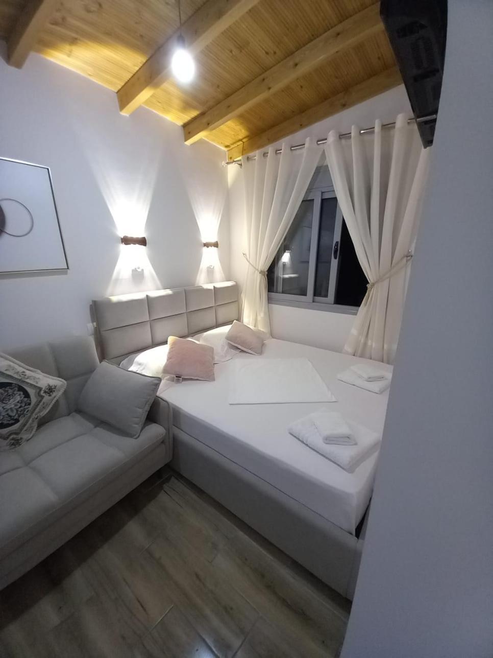 Villa Heljos Apartaments Avlonya Dış mekan fotoğraf
