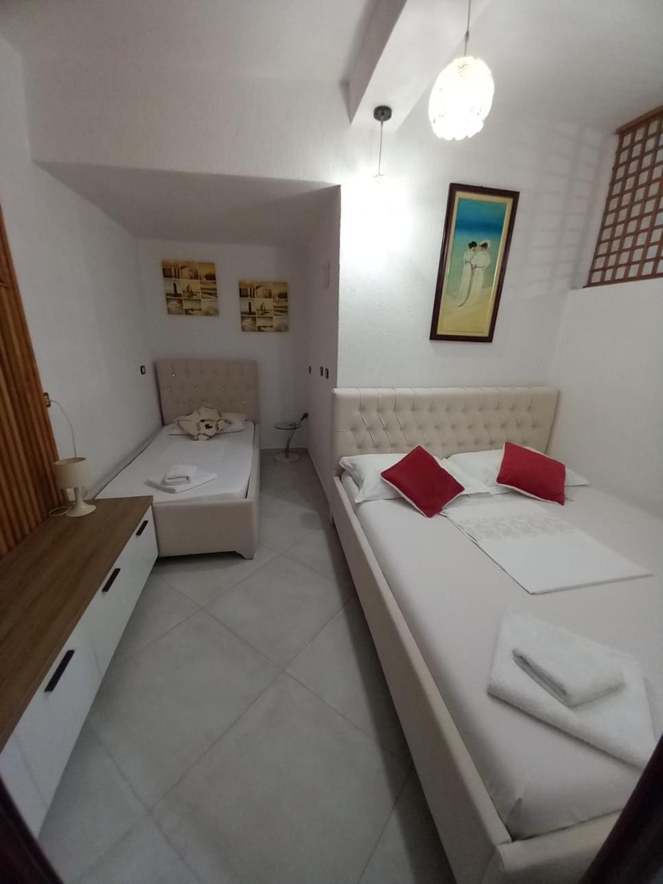 Villa Heljos Apartaments Avlonya Dış mekan fotoğraf