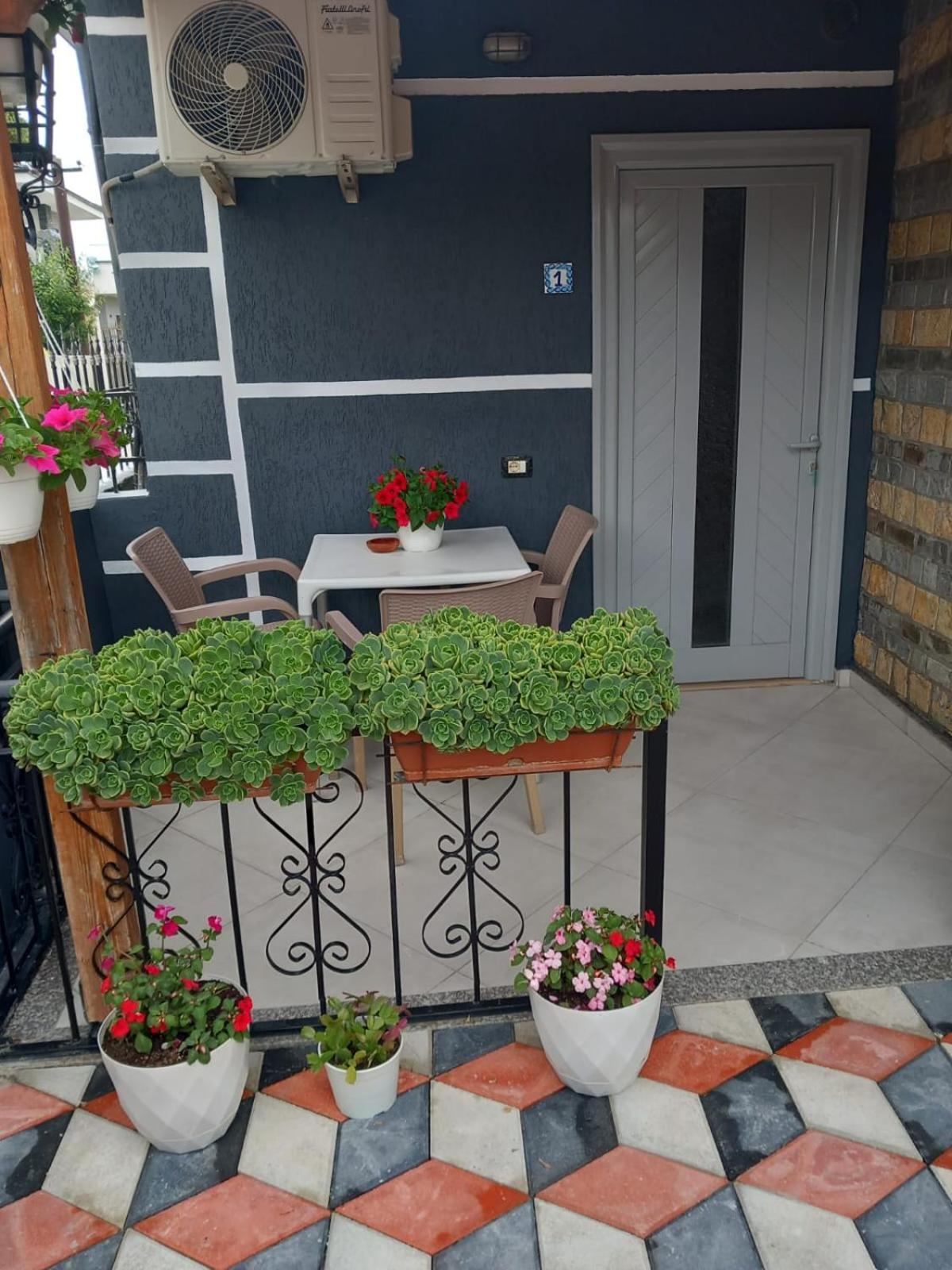 Villa Heljos Apartaments Avlonya Dış mekan fotoğraf